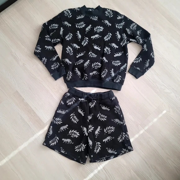 HVN Black and White Fleece Leopard  Sweatshirt And Shorts Set Small Quiet Luxury - Picture 2 of 16